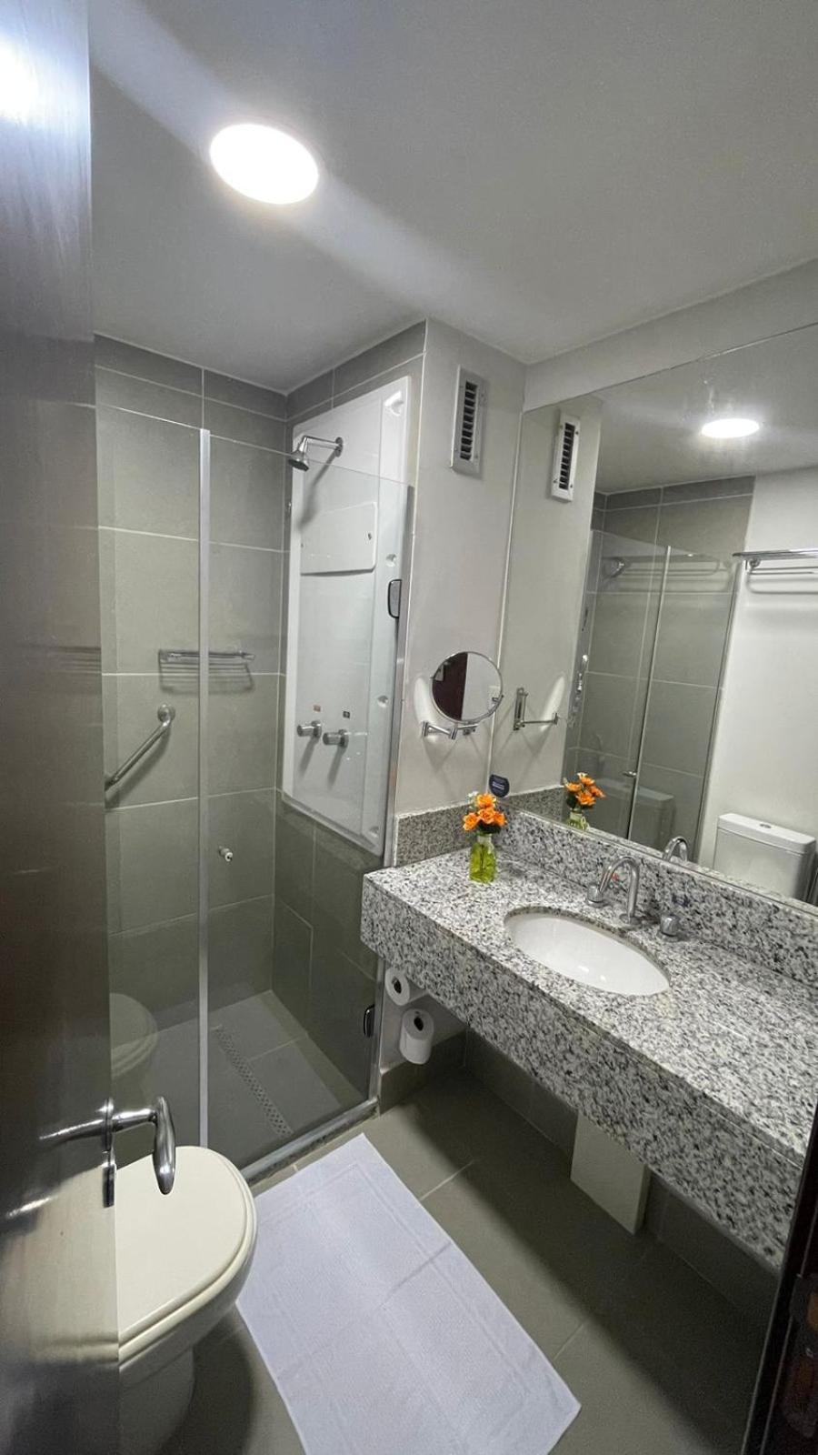 Master No Condominio Via Premiere * Rio de Janeiro