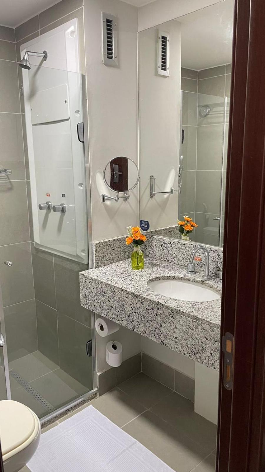 Master No Condominio Via Premiere Rio de Janeiro